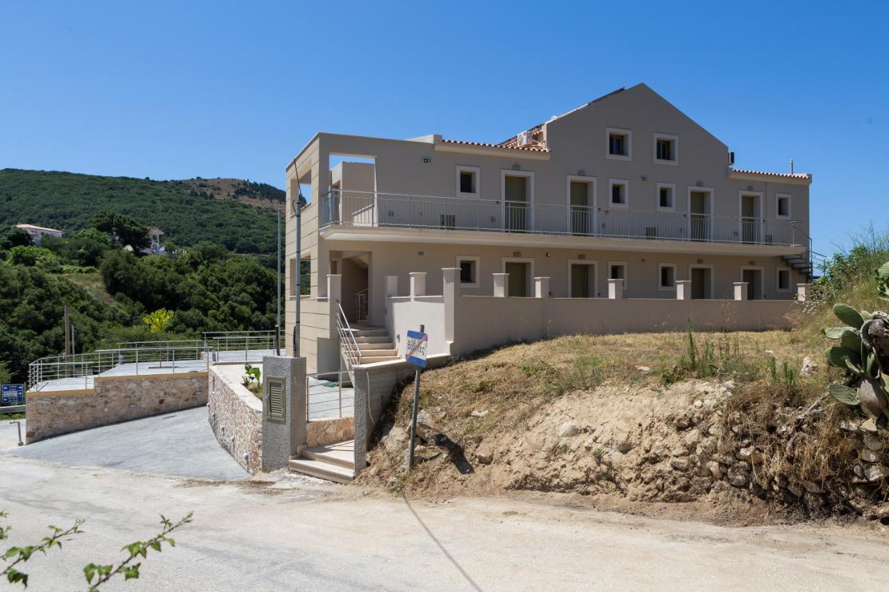 Sky View Suites Kefalonia Vóvikes Exterior foto