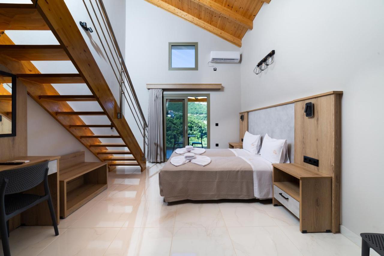 Sky View Suites Kefalonia Vóvikes Exterior foto